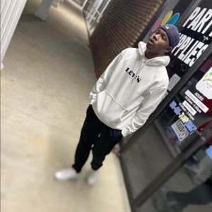 Meet your Posher, Quenton